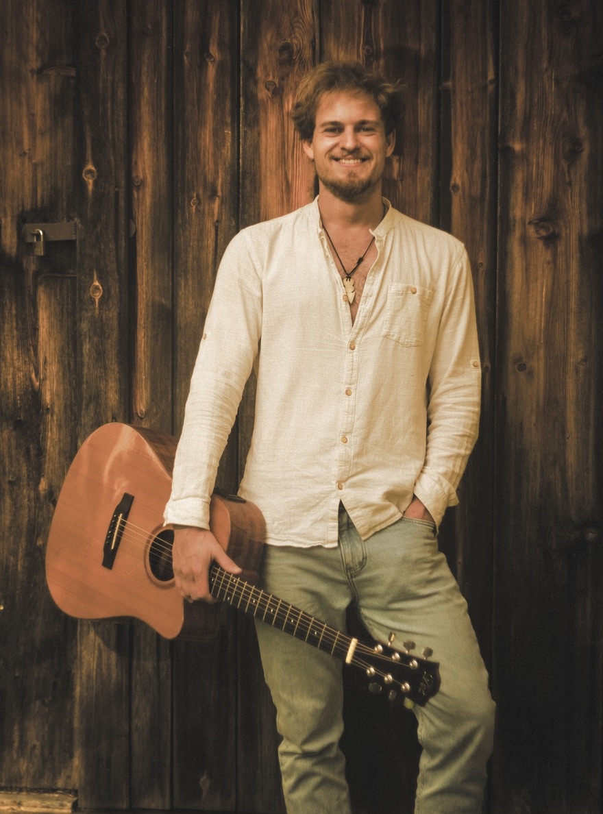 Laidback Lory — Livemusiker und Singer-Songwriter aus Tirol, Österreich